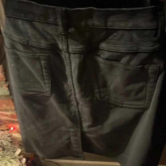 St Johns Bay Skirt Size 8 Petite Knee Length Black Velour Pencil Skirt 5 Pocket - Picture 11 of 12